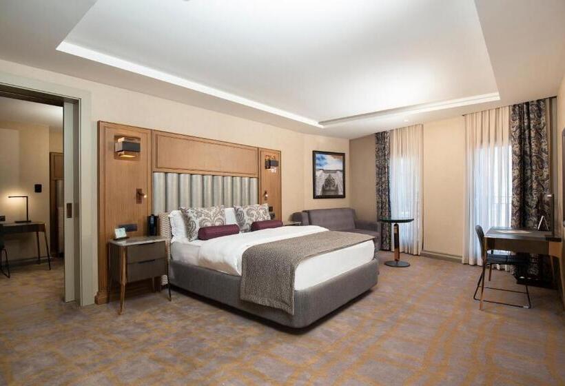 اتاق خانوادگی, Almira Hotel Thermal Spa & Convention Center