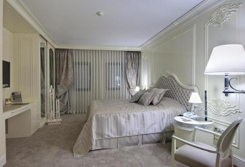 سوئیت پرزیدنت, Almira Hotel Thermal Spa & Convention Center