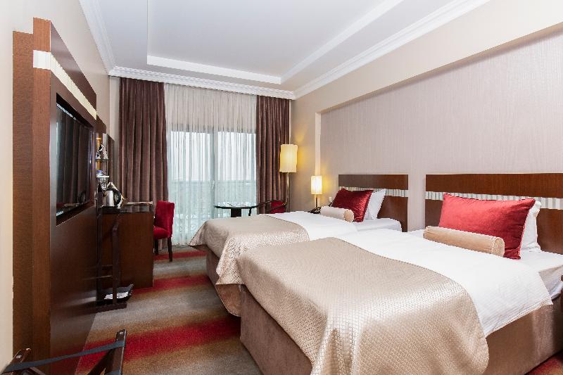 اتاق خانوادگی, Almira Hotel Thermal Spa & Convention Center