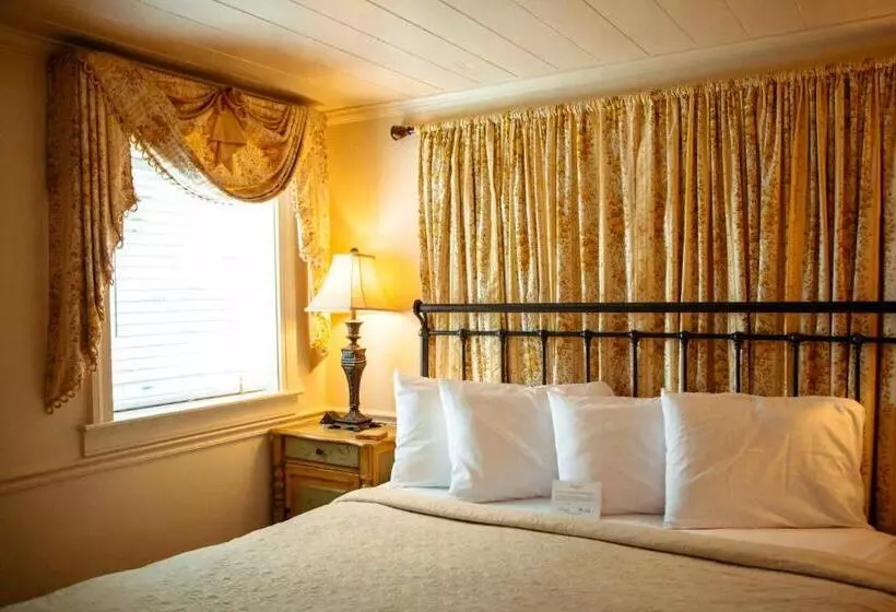キングサイズベッドのデラックスルーム, Anchuca Historic Mansion & Inn