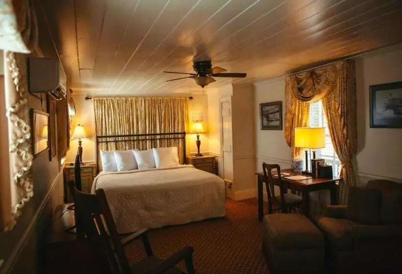 キングサイズベッドのデラックスルーム, Anchuca Historic Mansion & Inn