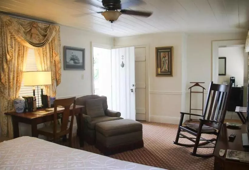 キングサイズベッドのデラックスルーム, Anchuca Historic Mansion & Inn