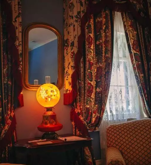 デラックススイート, Anchuca Historic Mansion & Inn