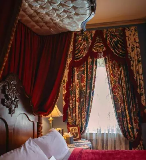 デラックススイート, Anchuca Historic Mansion & Inn