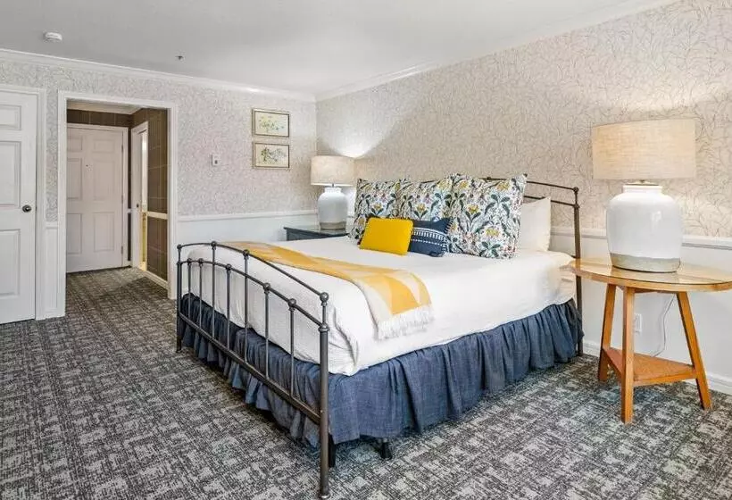 اتاق لوکس با تخت بزرگ, Apple Farm Inn