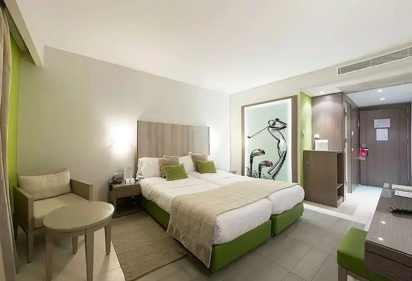 اتاق سوپریور سه تخته, Golf Royal