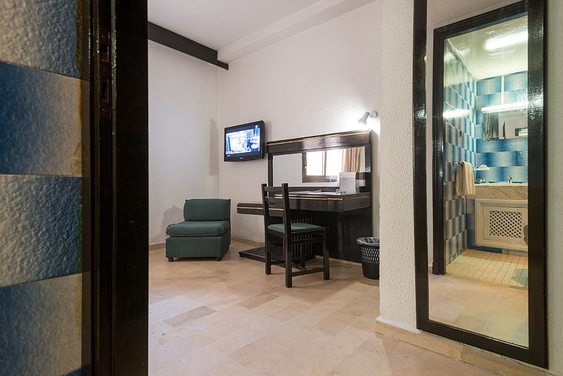 اتاق استاندارد یک نفره, Golf Royal