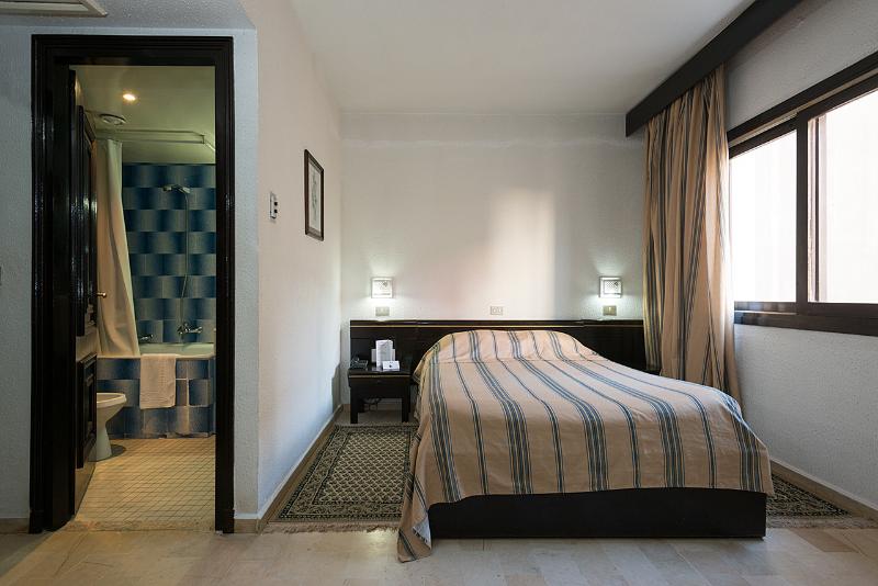 اتاق استاندارد یک نفره, Golf Royal