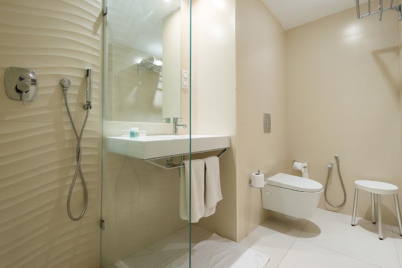 اتاق سوپریور یک تخته, Golf Royal