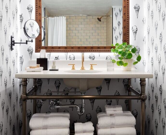 스탠다드 룸, Graduate By Hilton State College