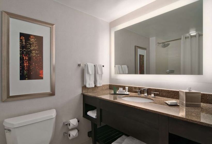 带2个双人床的标准工作室, Hilton Atlanta Airport