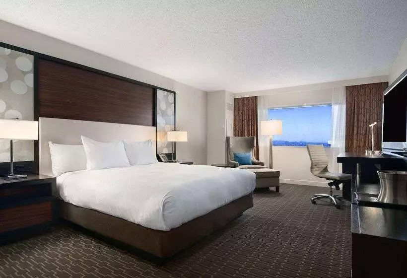 Standard-invahuone, Hilton Atlanta Airport