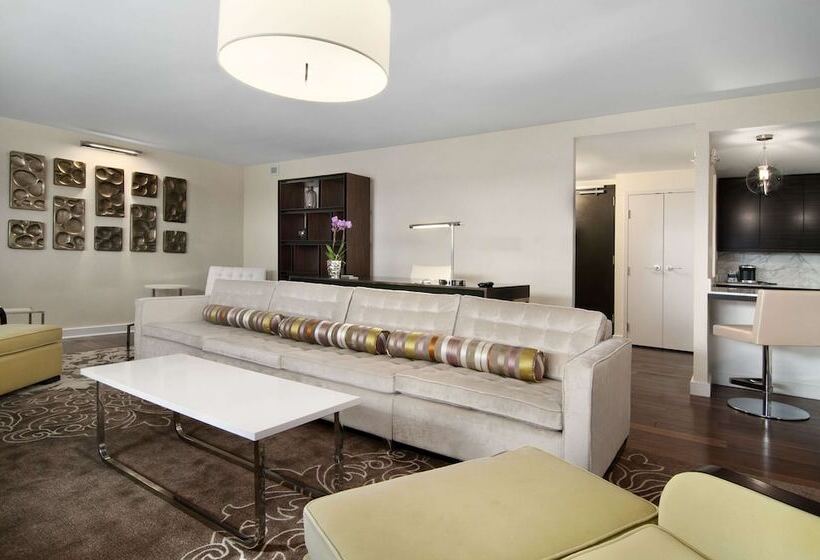 适合残疾人使用的标准间, Hilton Atlanta Airport