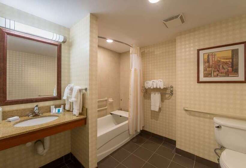 带大床的标准间, Hilton Atlanta Airport