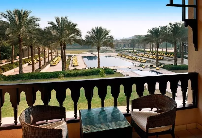 اتاق لوکس با چشم‌انداز باغ, Marriott Mena House, Cairo