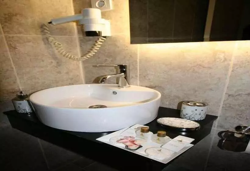 スタンダードトリプルルーム, Maya Hotel Istanbul