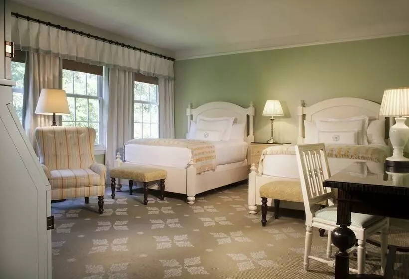 デラックスルーム, Omni Bedford Springs Resort & Spa