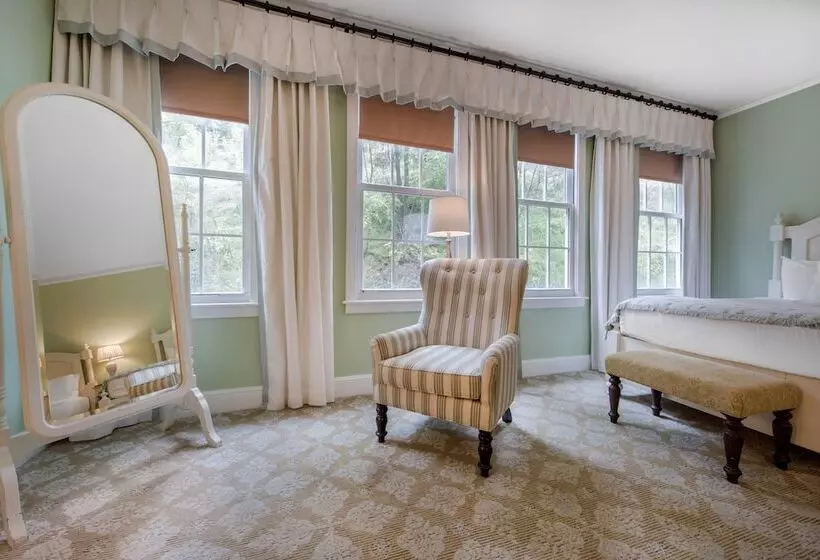 デラックスルーム, Omni Bedford Springs Resort & Spa
