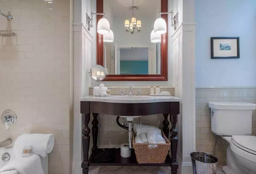 デラックスルーム, Omni Bedford Springs Resort & Spa
