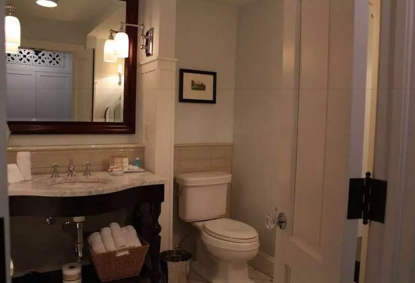 デラックスルーム, Omni Bedford Springs Resort & Spa
