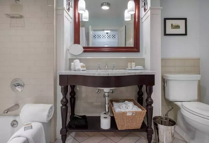 デラックスルーム, Omni Bedford Springs Resort & Spa