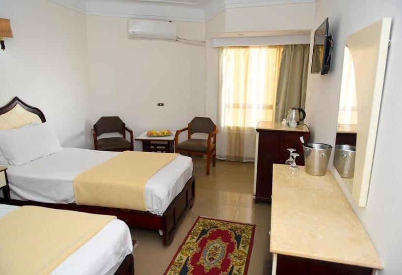 اتاق اساندارد با چشمانداز جانبی به دریا, Regency Hotel Alexandria