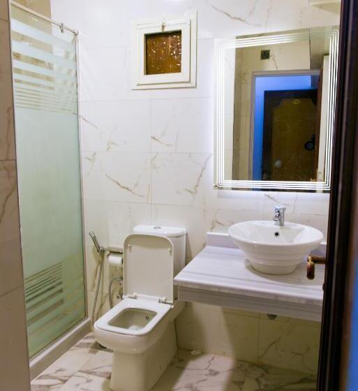 اتاق اساندارد با چشمانداز جانبی به دریا, Regency Hotel Alexandria