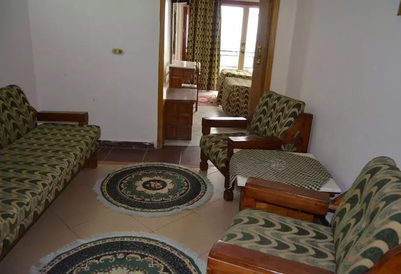 اتاق اساندارد با چشمانداز جانبی به دریا, Regency Hotel Alexandria