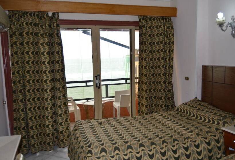 سوییت با چشمانداز دریا, Regency Hotel Alexandria