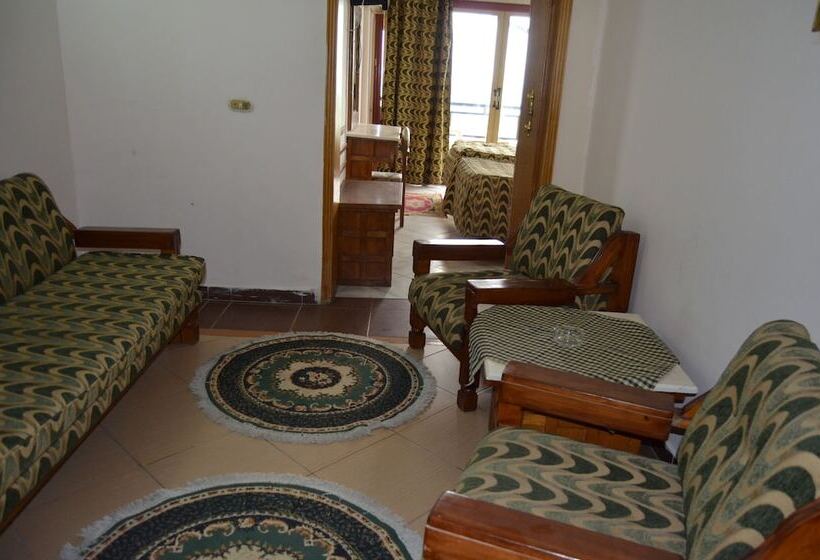 سوییت با چشمانداز دریا, Regency Hotel Alexandria