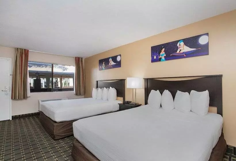 ２ダブルベッドのスタンダードルーム, Stanford Inn & Suites Anaheim