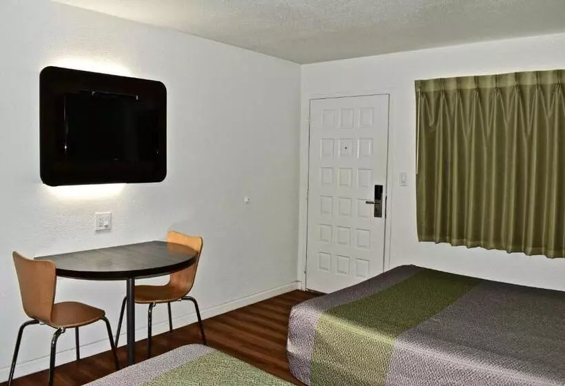 اتاق استاندارد برای معلولان, Motel 6 Barstow, Ca
