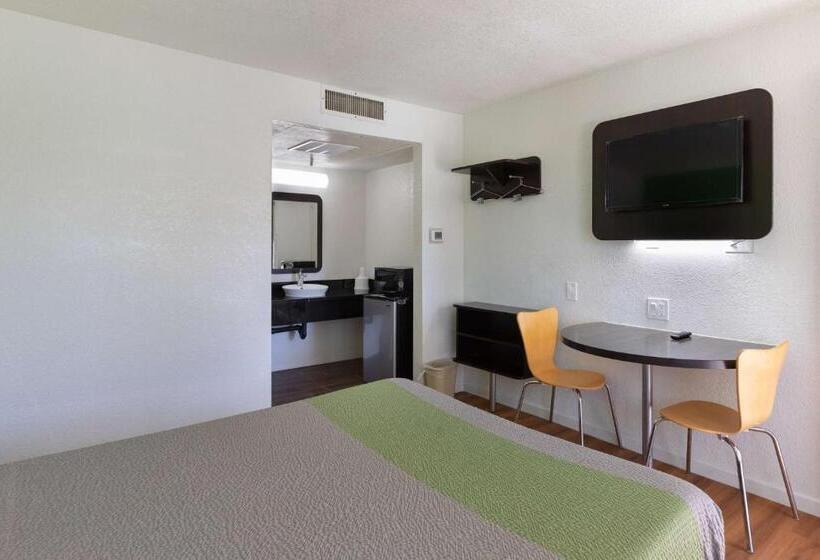 غرفة قياسية لذوى الاحتياجات الخاصة, Motel 6 Barstow, Ca