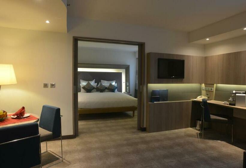 سوییت سوپریور, Novotel Cairo Airport
