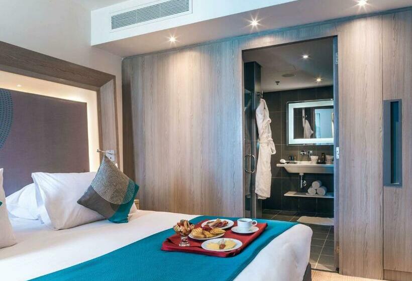 سوئیت با تخت بزرگ, Novotel Cairo Airport