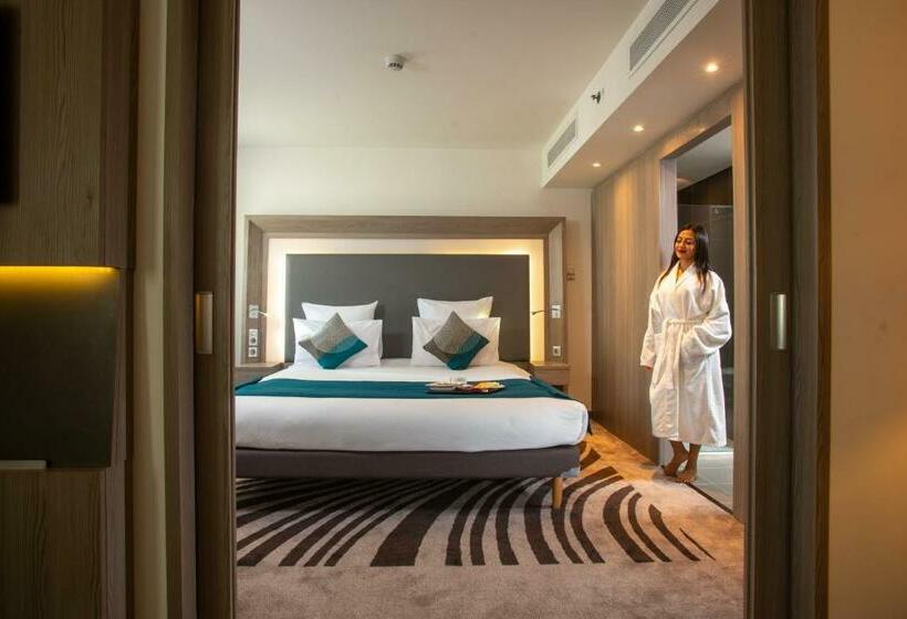 سوئیت با تخت بزرگ, Novotel Cairo Airport