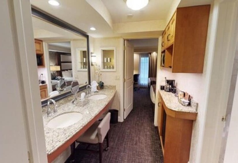 スイート, Eden Resort And Suites, Bw Premier Collection