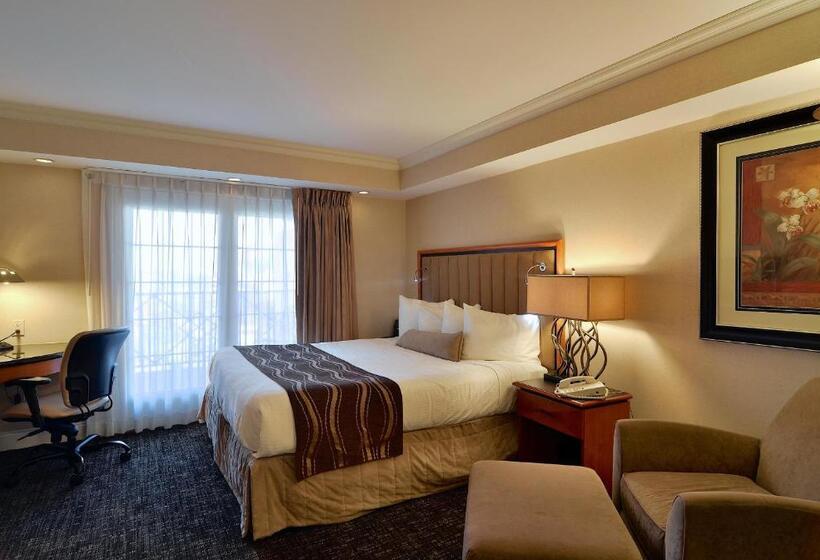 キングサイズベッドのスイートルーム, Eden Resort And Suites, Bw Premier Collection