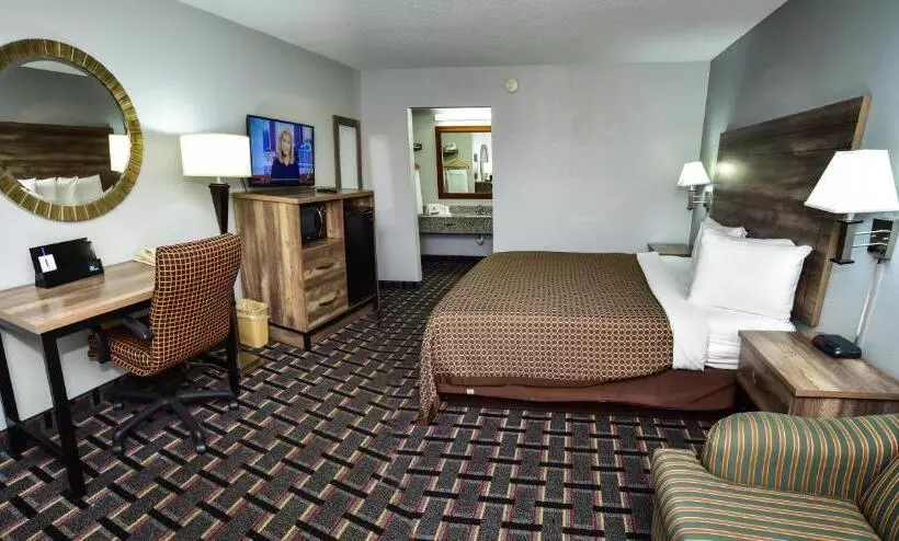 キングサイズベッドのスタンダードルーム, Americas Best Value Inn Douglasville