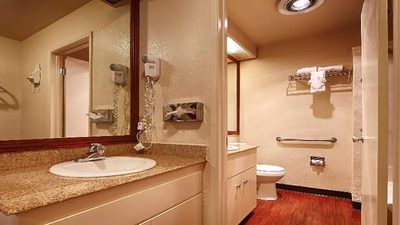 اتاق استاندارد با تخت بزرگ, Best Western Heritage Inn