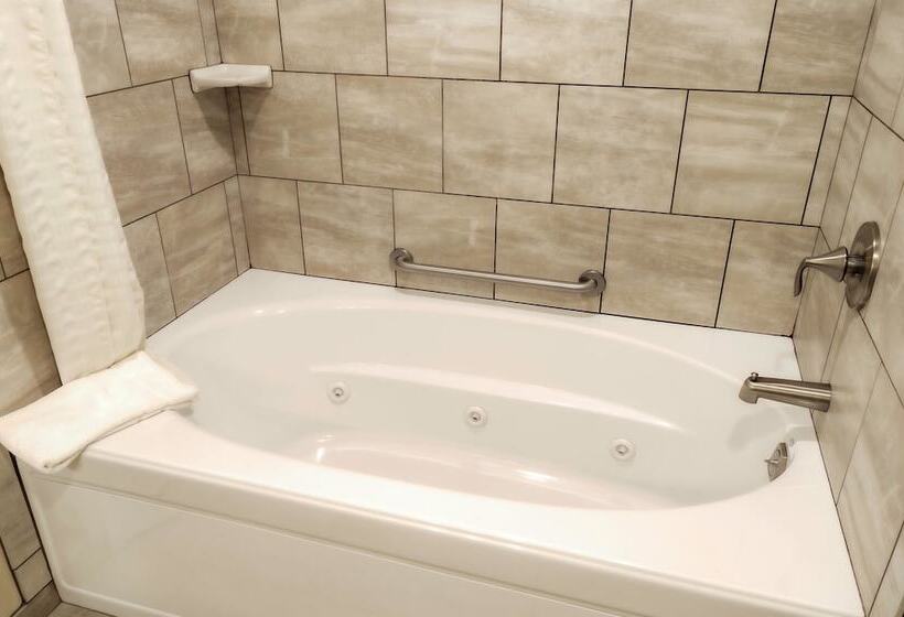 Люкс с гидромассажем, Best Western Plus Country Cupboard Inn
