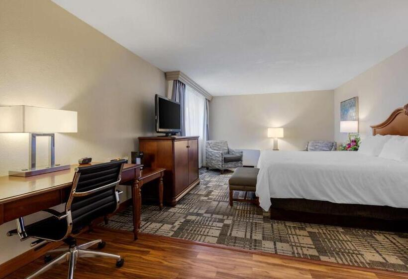 스위트 킹사이즈 침대, Best Western Plus Dubuque Hotel And Conference Center