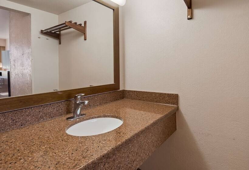 سوییت خانوادگی, Best Western Pony Soldier Inn & Suites