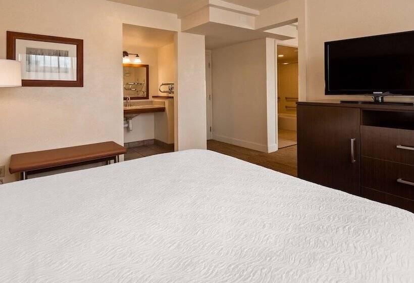 سوییت خانوادگی, Best Western Pony Soldier Inn & Suites