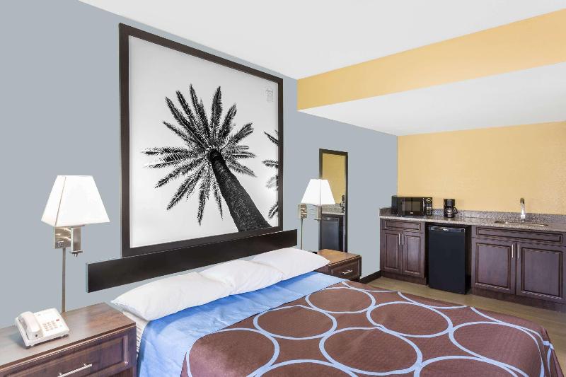 プールビュースタンダードルーム, Carlsbad By The Sea