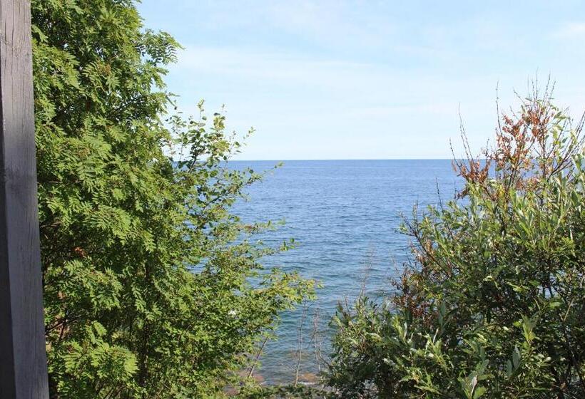 キングサイズベッドのスタンダードルーム, Cliff Dweller On Lake Superior