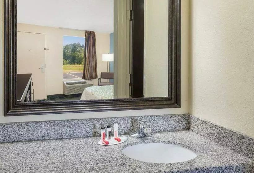 デラックスルーム, Days Inn By Wyndham Newberry South Carolina