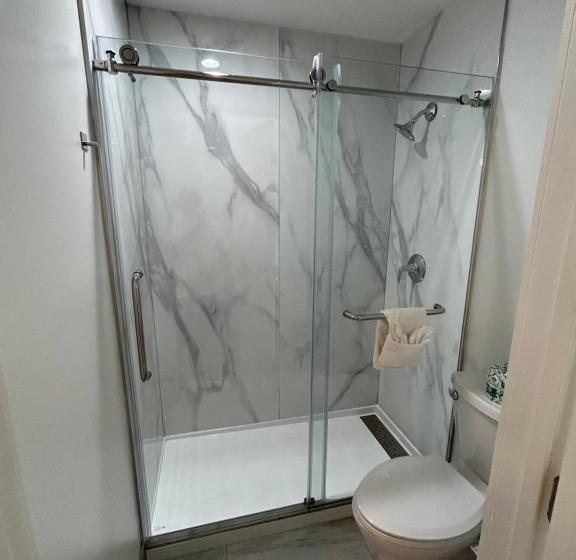 غرفة قياسية, Hillside Inn