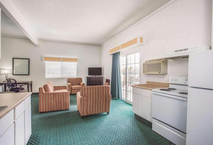 Suite Deluxe Lit King Size, La Quinta Inn By Wyndham Berkeley