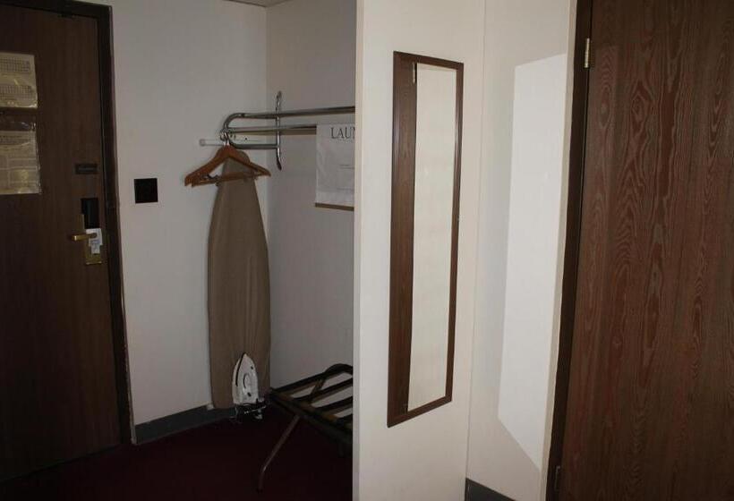 Номер Стандарт 2 Двуспальные Кровати, Rodeway Inn